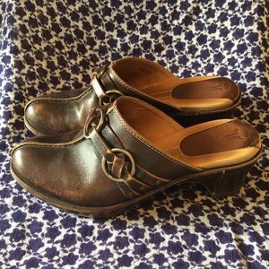 COPY - Frye Cheryl Triple Harness heeled Mules Dark Brown